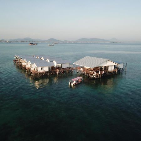 Shun Shun Water Bungalows Hotel Semporna Buitenkant foto