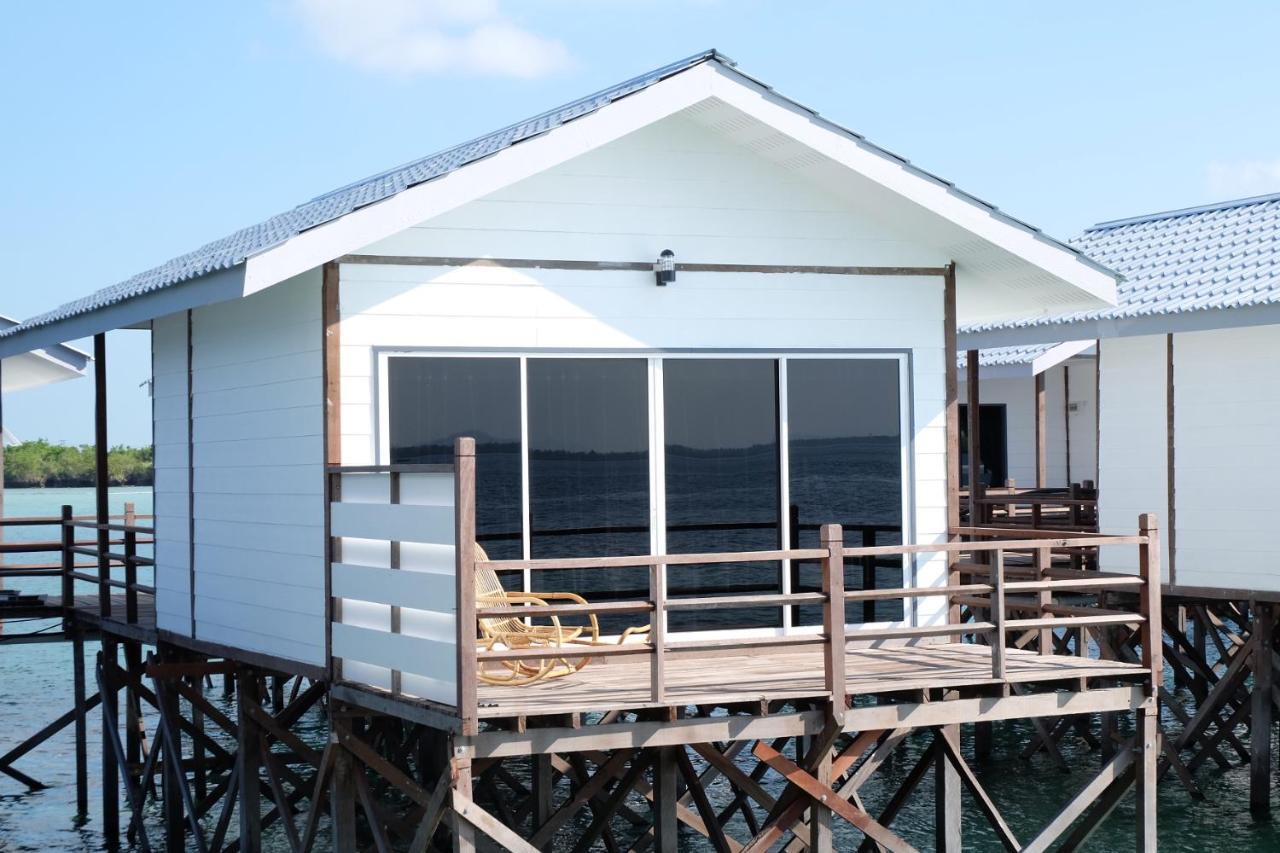 Shun Shun Water Bungalows Hotel Semporna Buitenkant foto