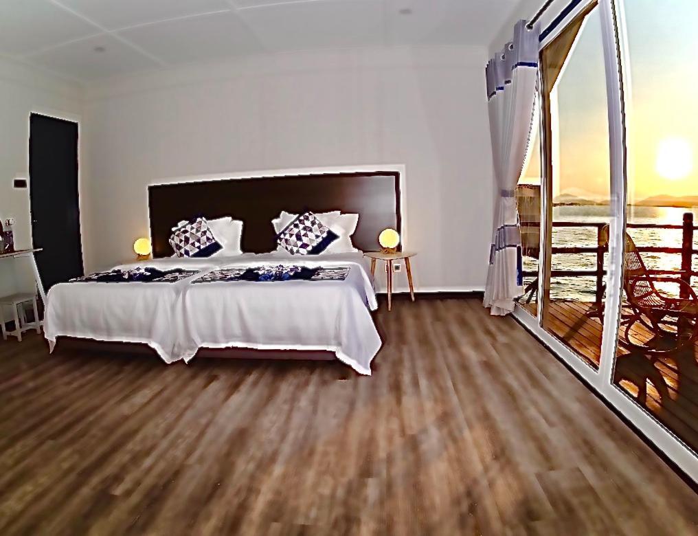 Shun Shun Water Bungalows Hotel Semporna Buitenkant foto
